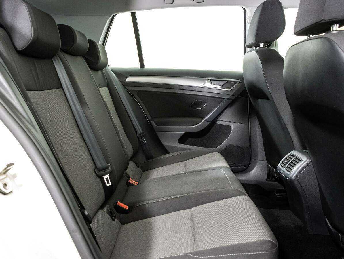 Volkswagen Golf, 2014 - Фото №10