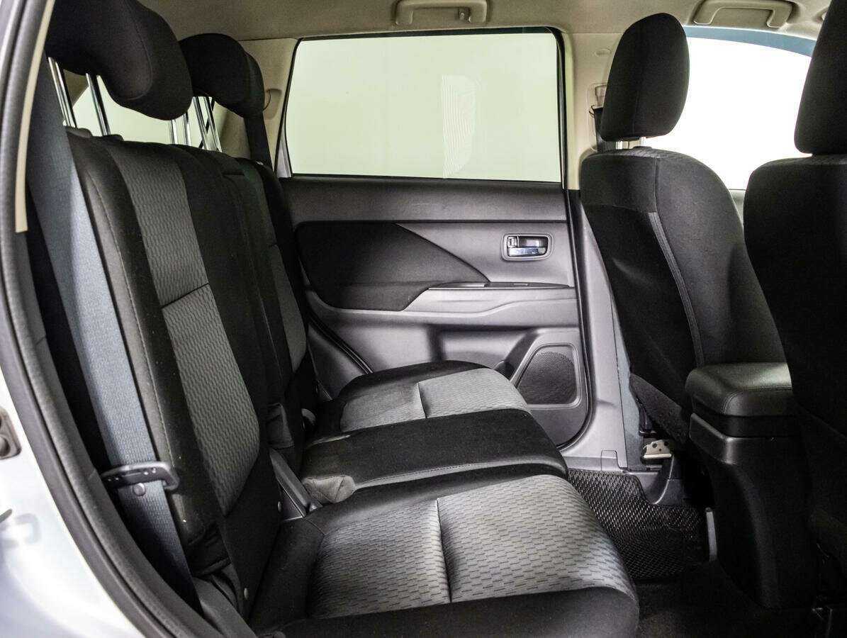 Mitsubishi Outlander, 2012 - Фото №11