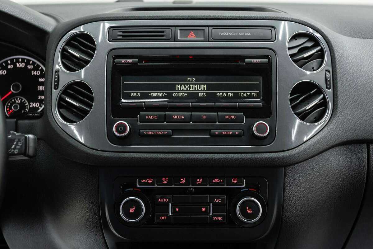 Volkswagen Tiguan, 2013 - Фото №11