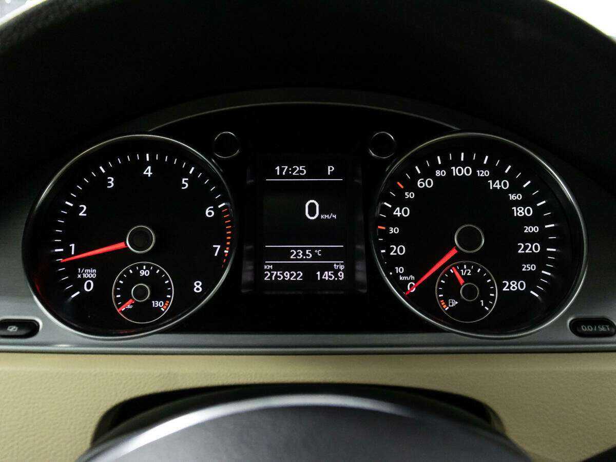 Volkswagen Passat CC, 2012 - Фото №11