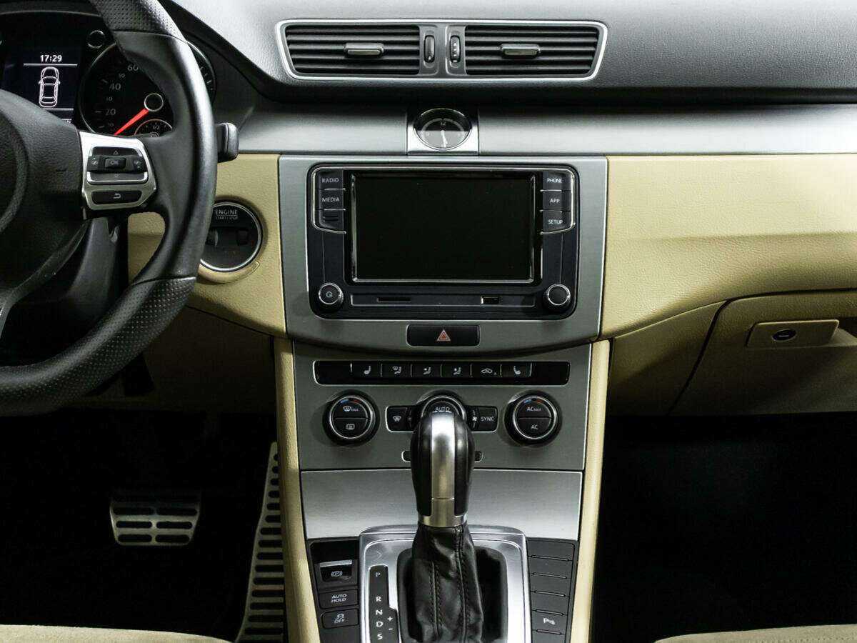 Volkswagen Passat CC, 2012 - Фото №13