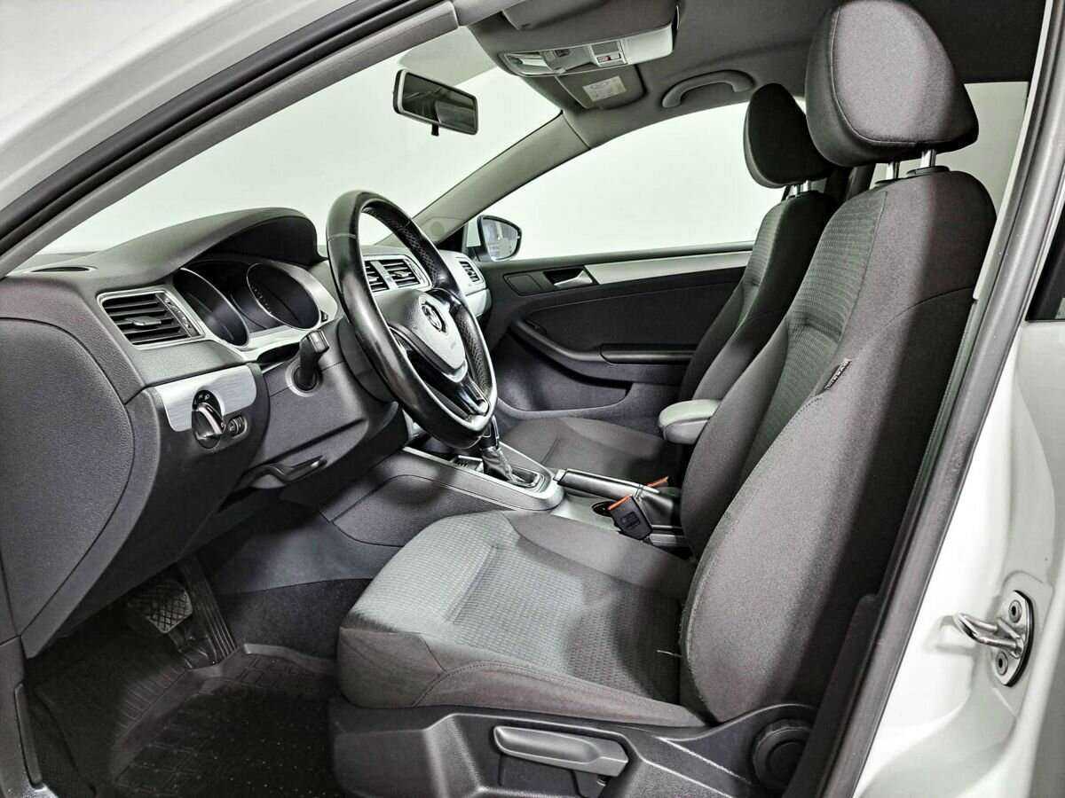 Volkswagen Jetta, 2017 - Фото №10
