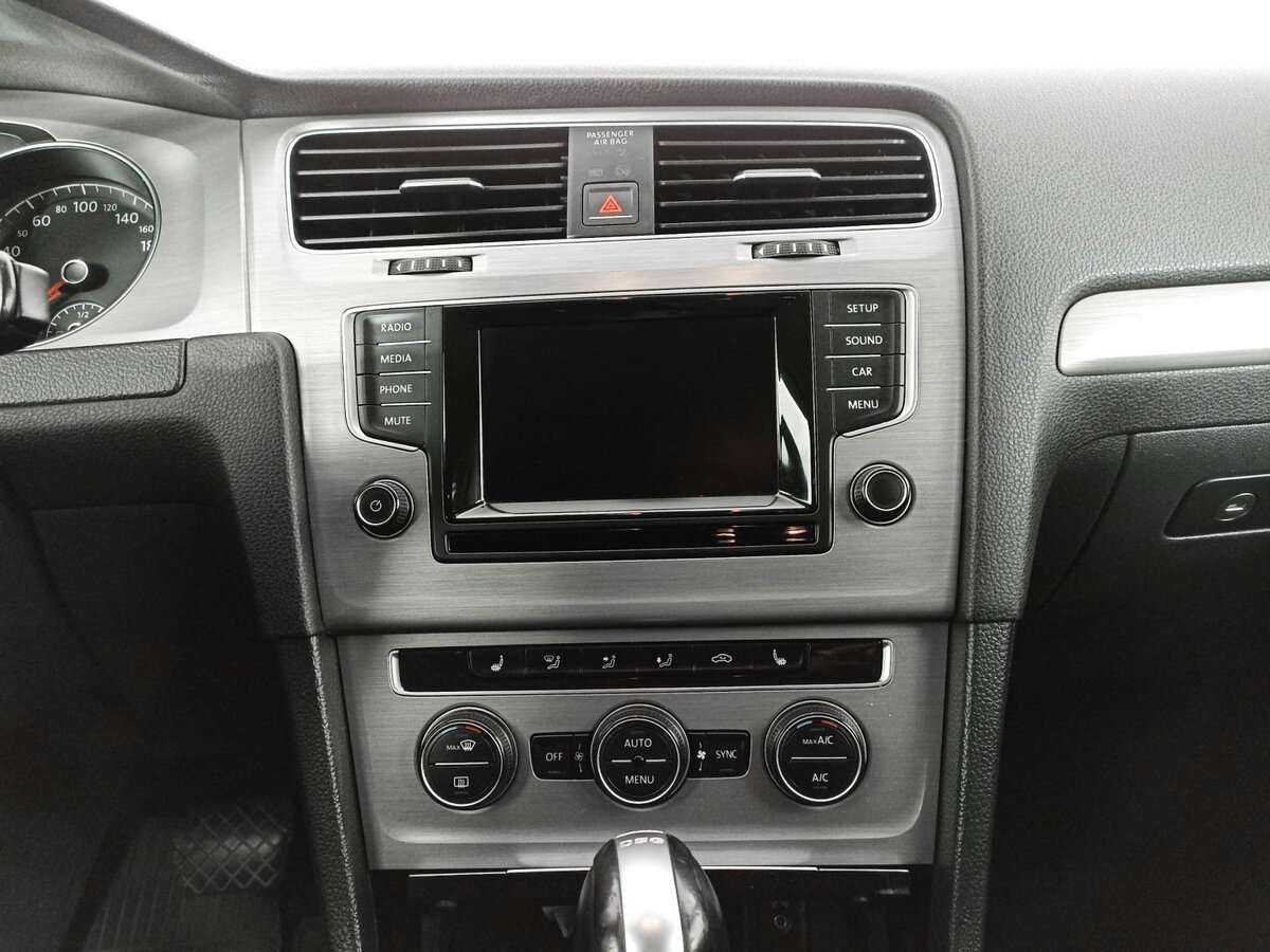 Volkswagen Golf, 2014 - Фото №12