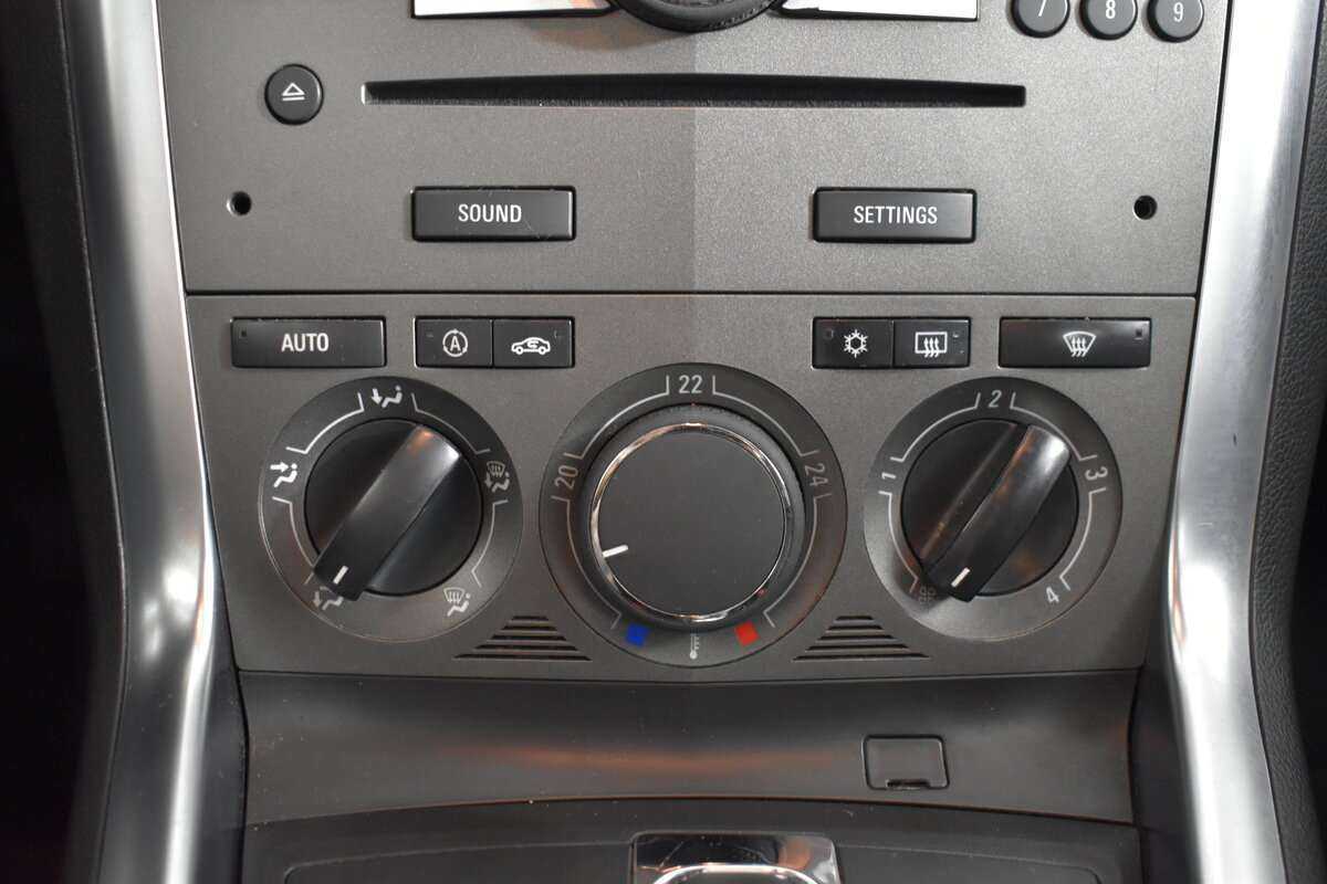 Opel Antara, 2013 - Фото №14