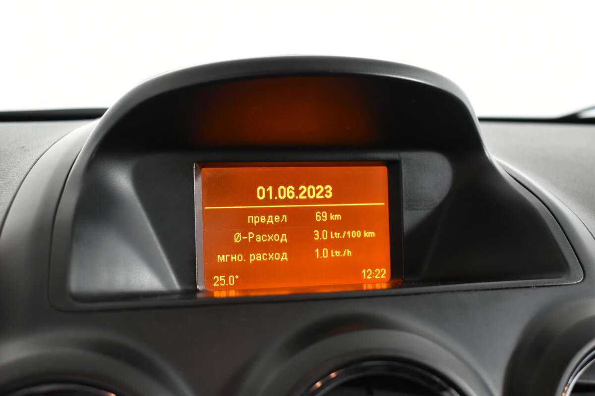 Opel Antara, 2013 - Фото №17