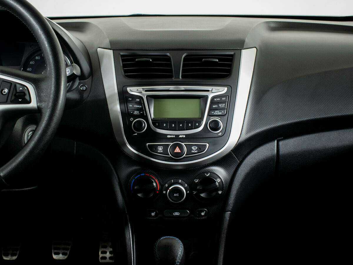 Hyundai Solaris, 2012 - Фото №8