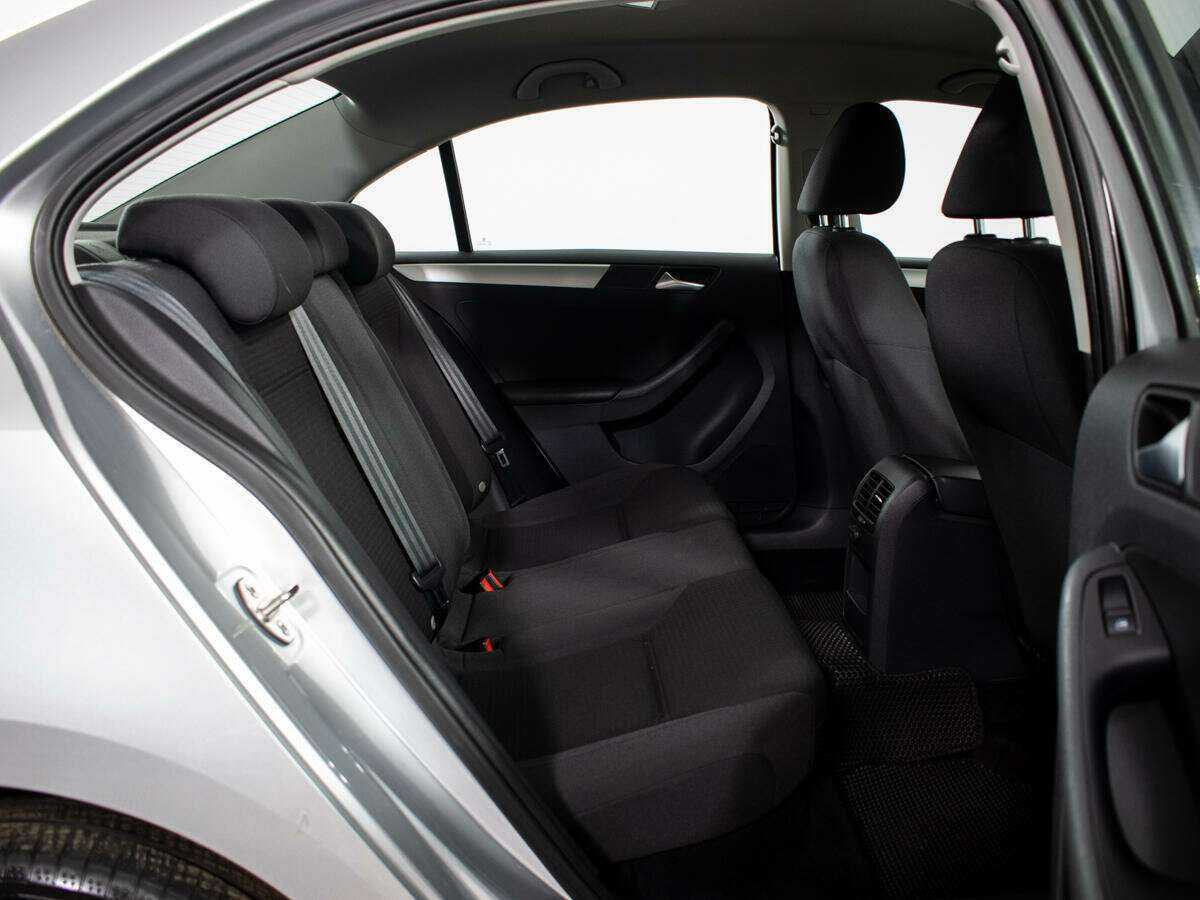 Volkswagen Jetta, 2018 - Фото №9