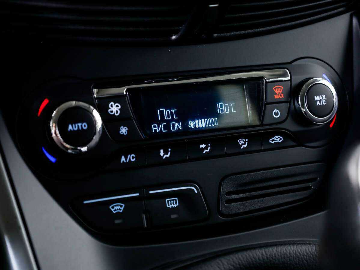 Ford Kuga, 2013 - Фото №14