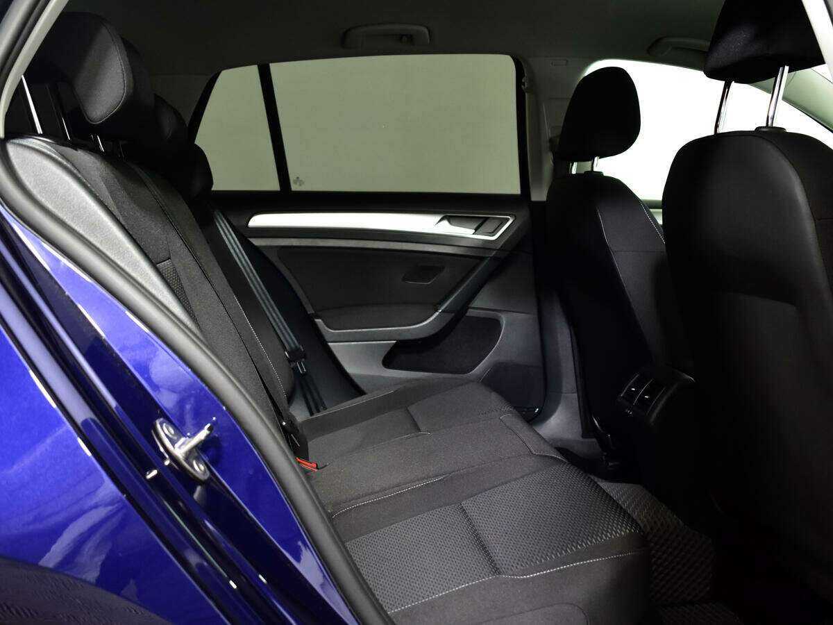Volkswagen Golf, 2018 - Фото №7