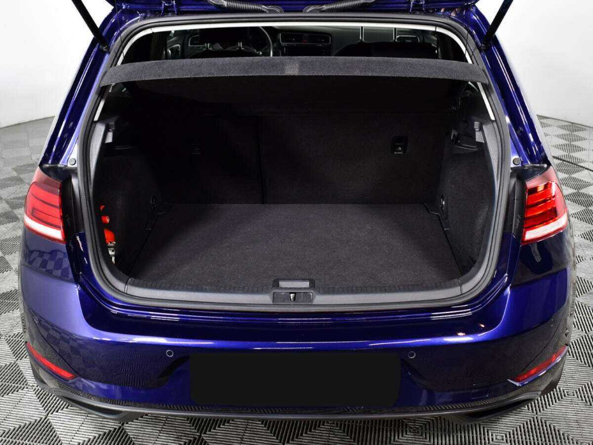 Volkswagen Golf, 2018 - Фото №12