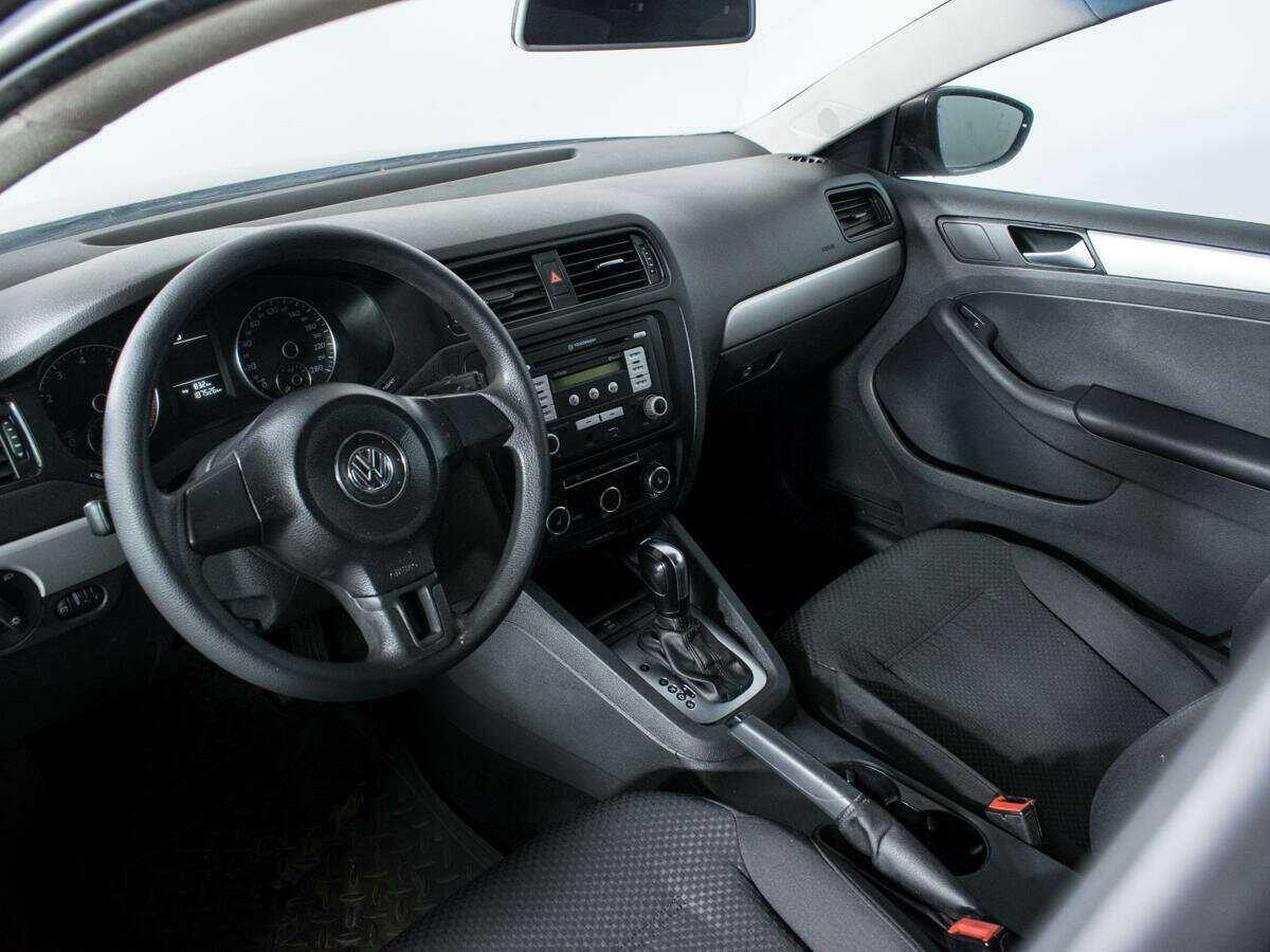 Volkswagen Jetta, 2012 - Фото №12