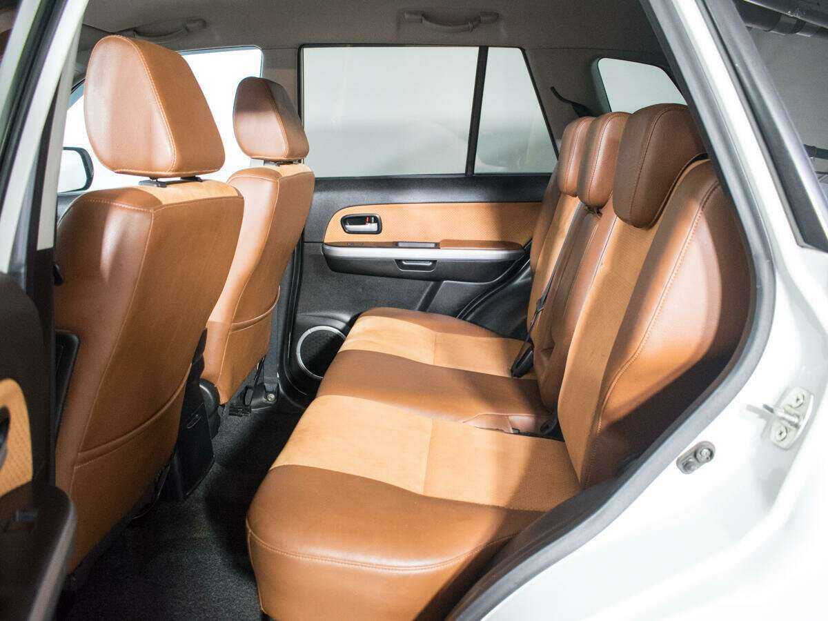 Suzuki Grand Vitara, 2012 - Фото №8