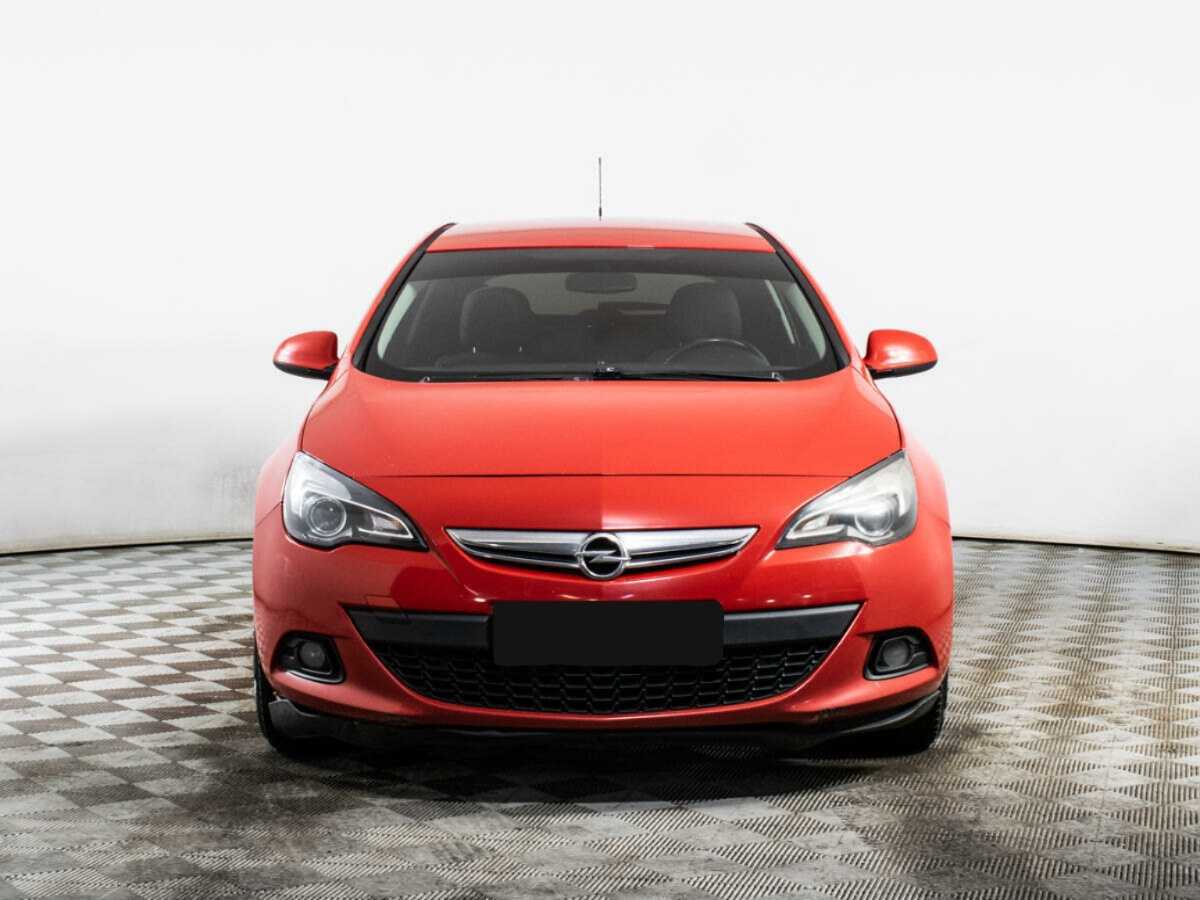 Opel Astra GTC, 2013 - Фото №1