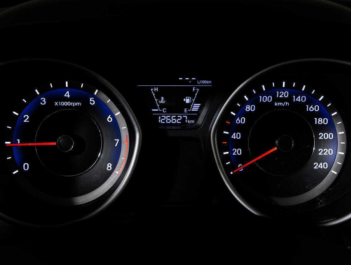 Hyundai Elantra, 2015 - Фото №15