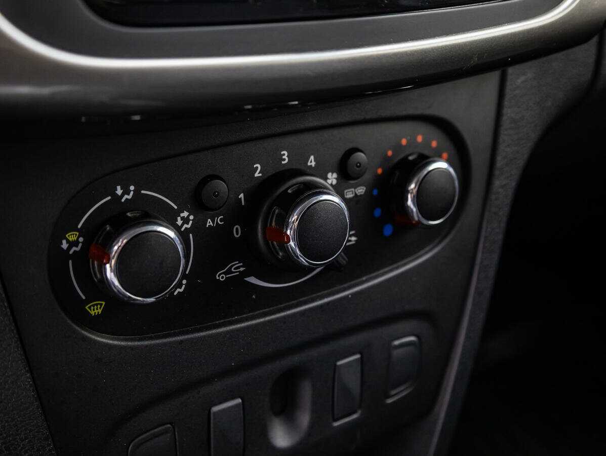 Renault Logan Stepway, 2019 - Фото №13