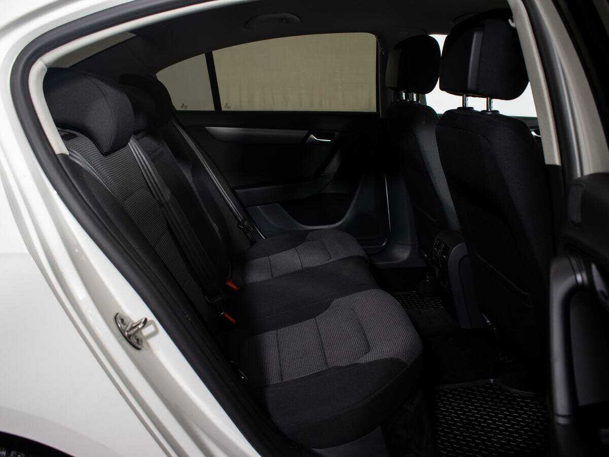 Volkswagen Passat, 2014 - Фото №8