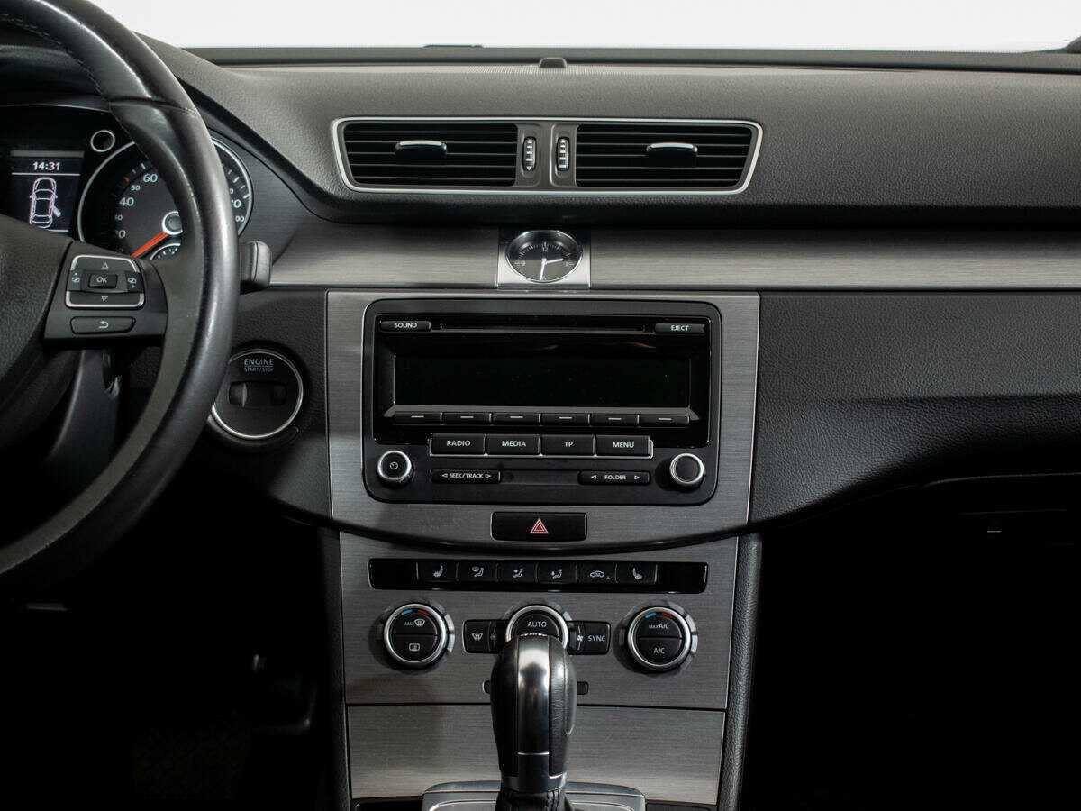 Volkswagen Passat, 2014 - Фото №9