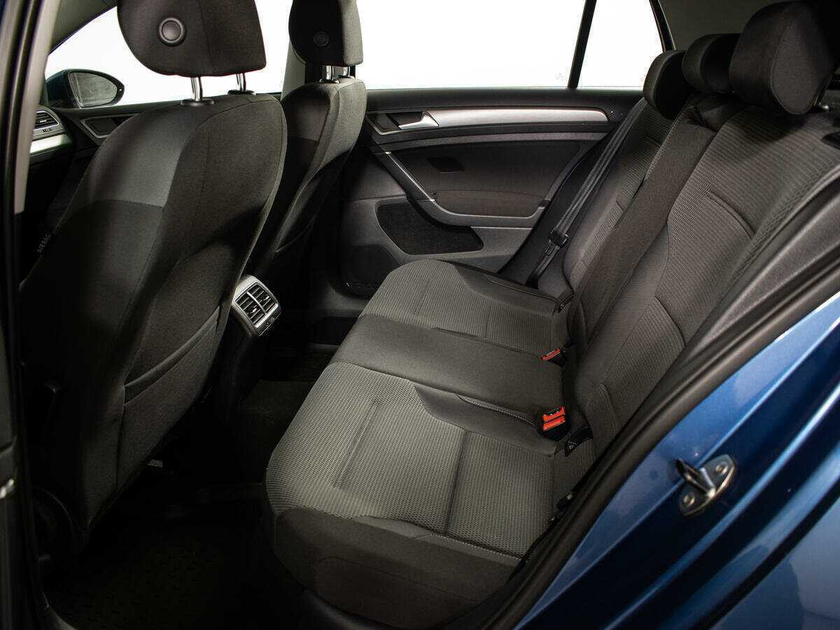 Volkswagen Golf, 2012 - Фото №9