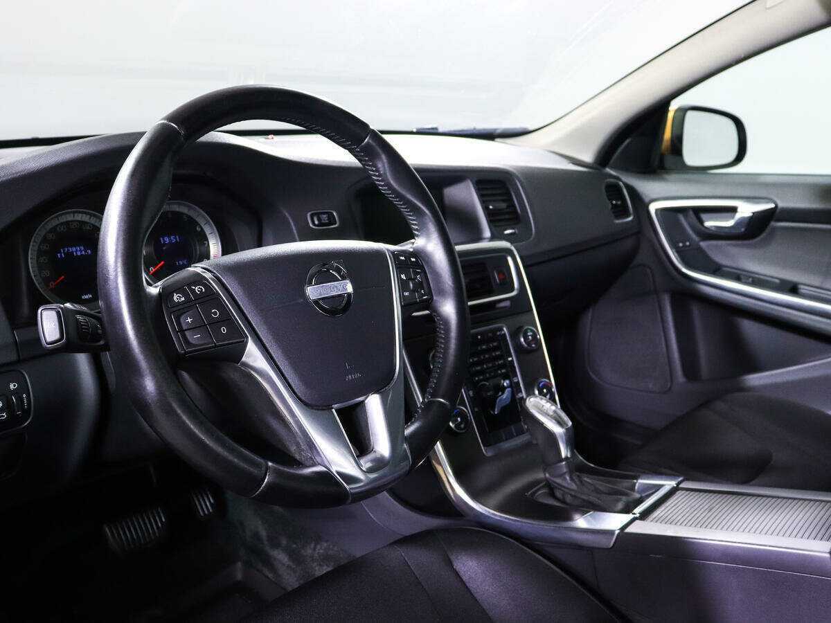 Volvo S60, 2012 - Фото №11