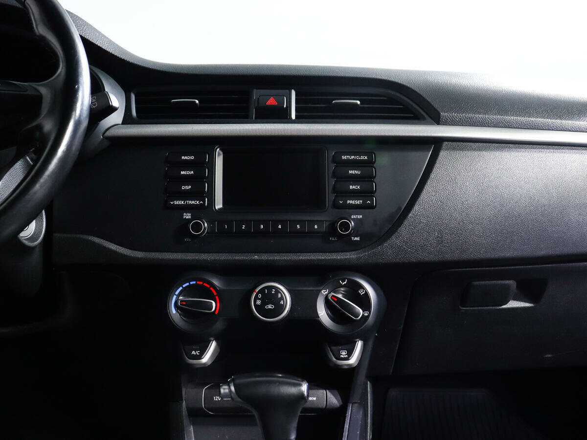Kia Rio X-Line, 2018 - Фото №10