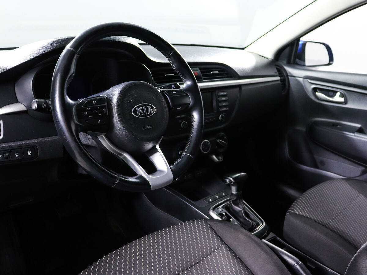 Kia Rio X-Line, 2018 - Фото №11