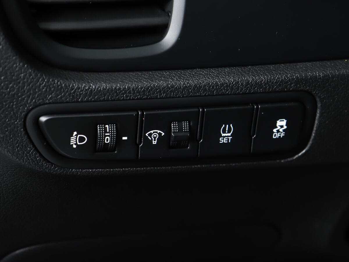 Kia Rio X-Line, 2018 - Фото №15