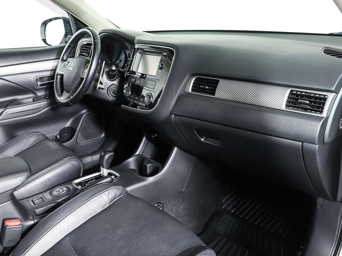 Mitsubishi Outlander, 2013 - Фото №8