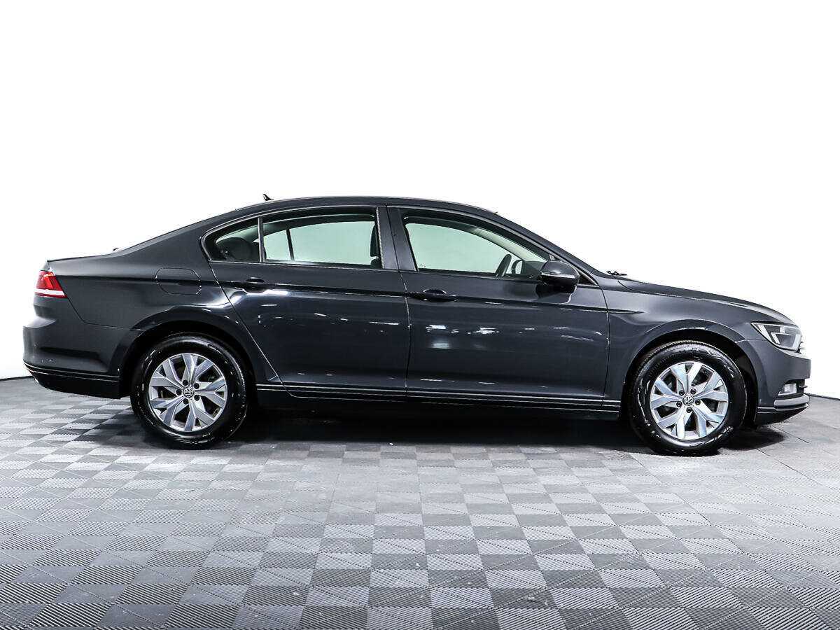 Volkswagen Passat, 2017 - Фото №3
