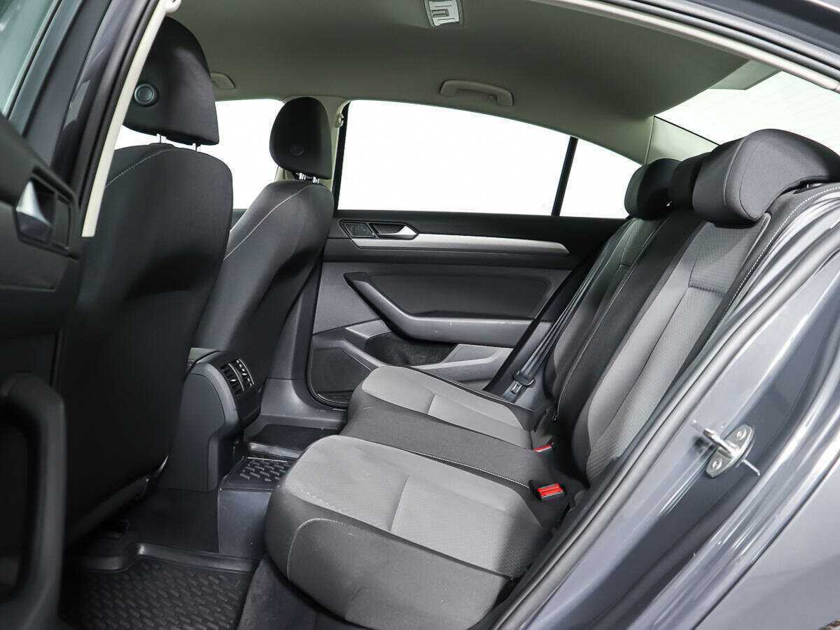 Volkswagen Passat, 2017 - Фото №10
