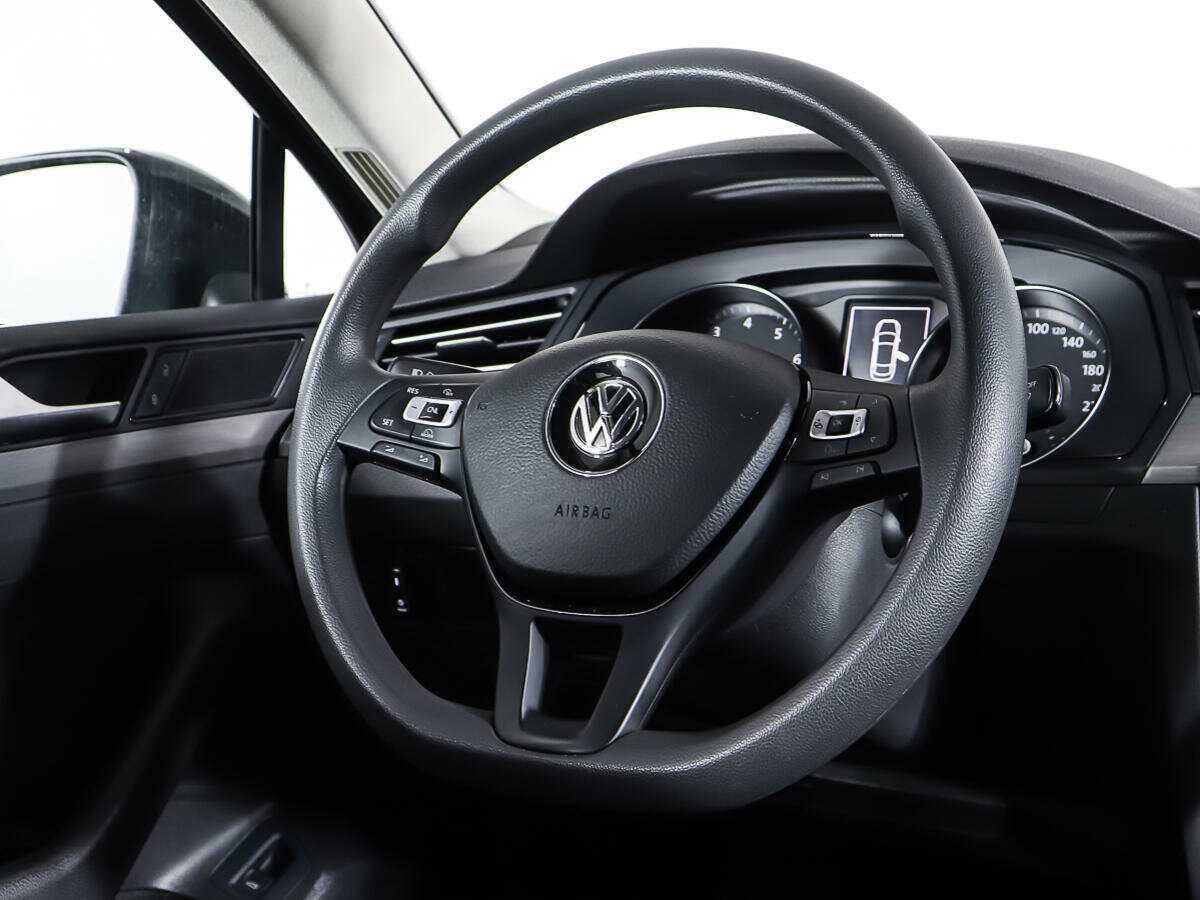 Volkswagen Passat, 2017 - Фото №15