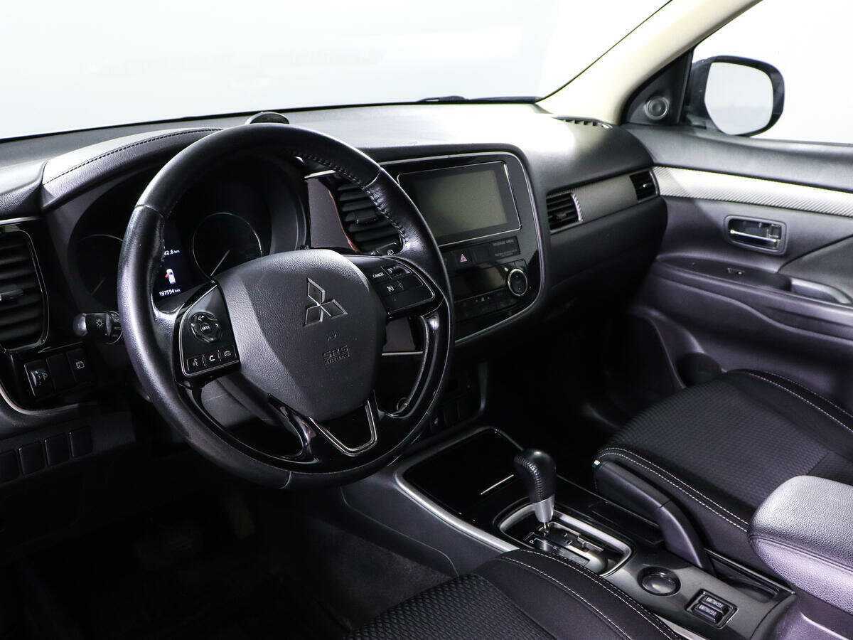 Mitsubishi Outlander, 2018 - Фото №11