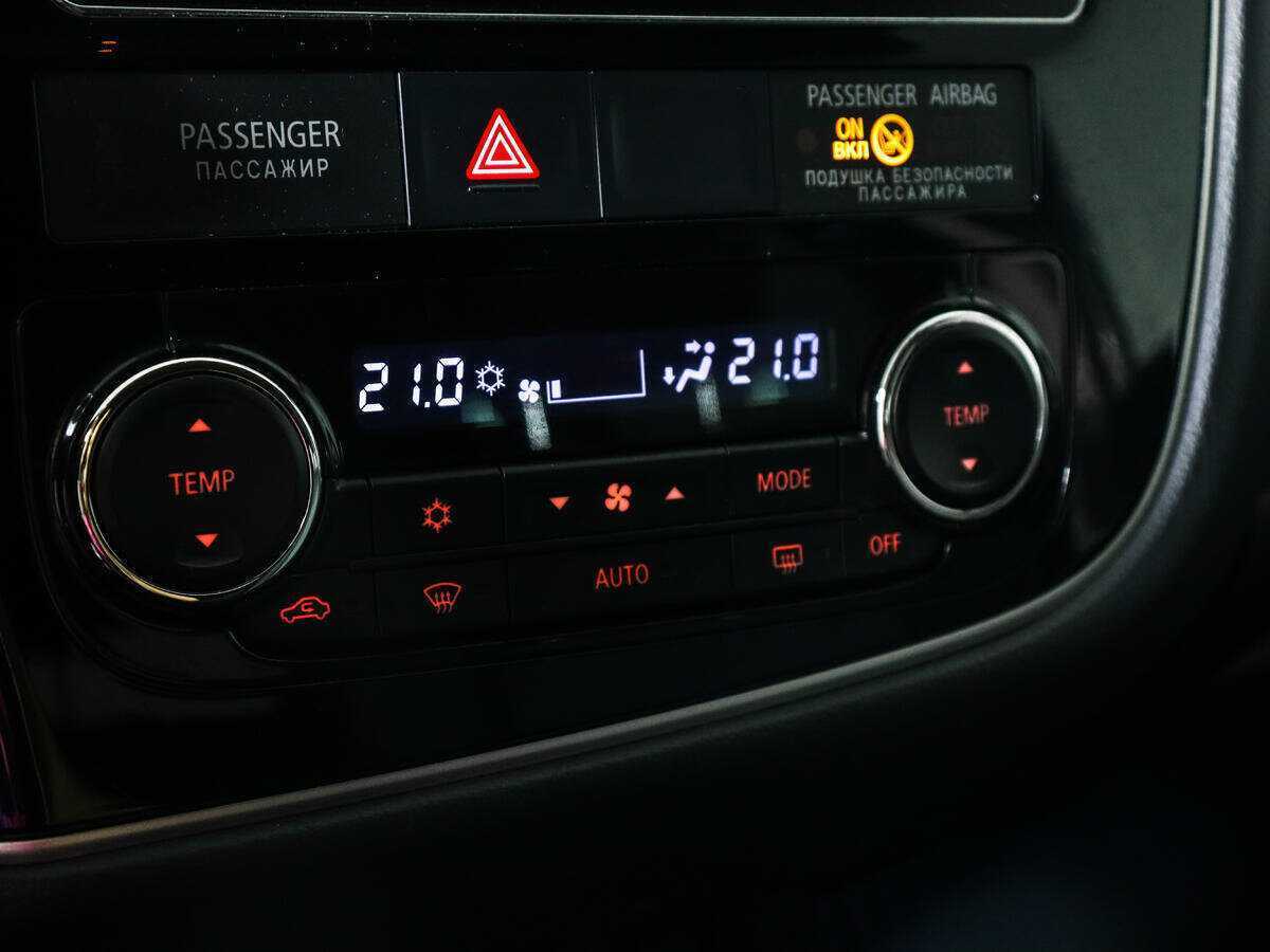 Mitsubishi Outlander, 2018 - Фото №13