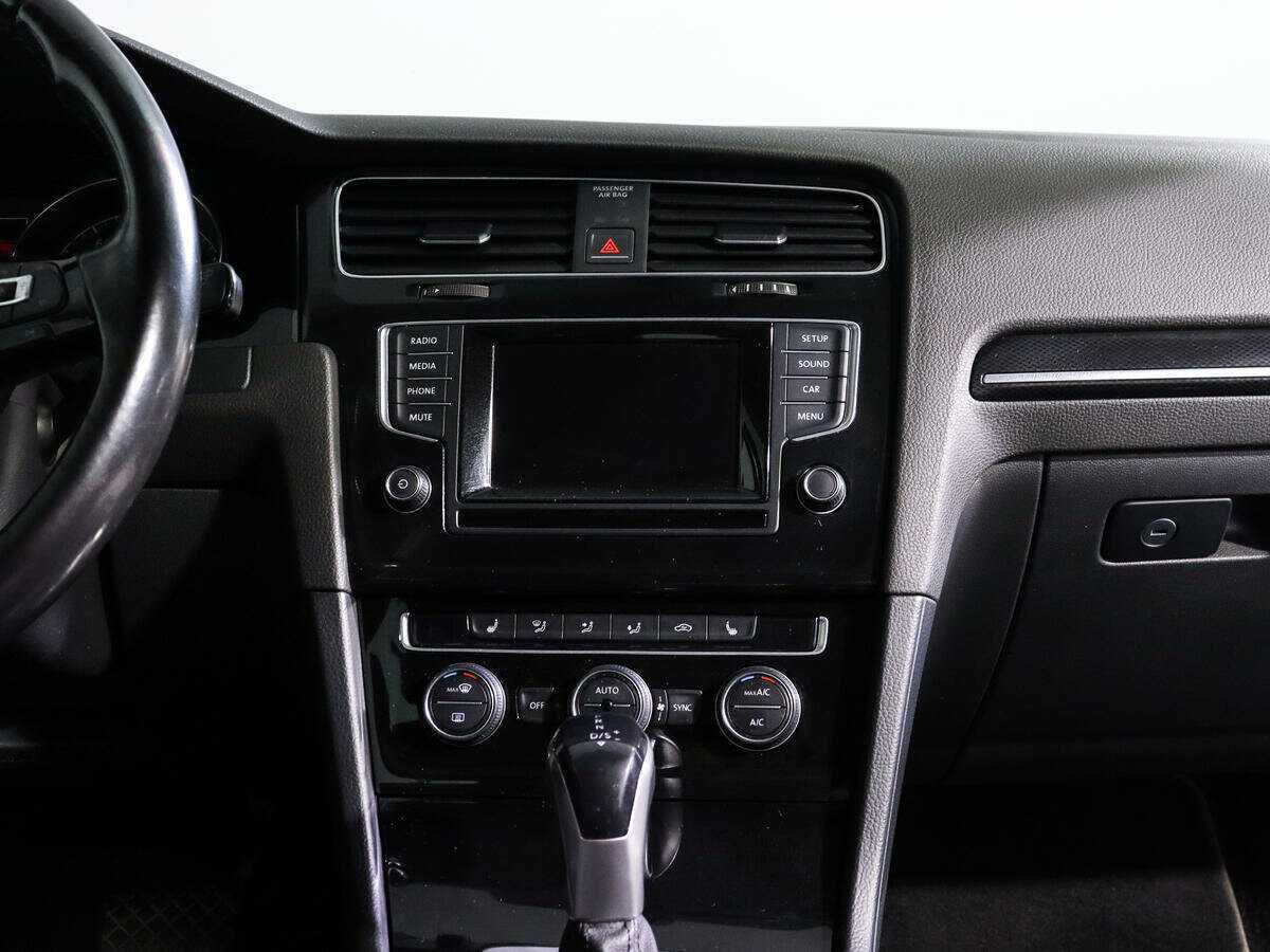 Volkswagen Golf, 2013 - Фото №10