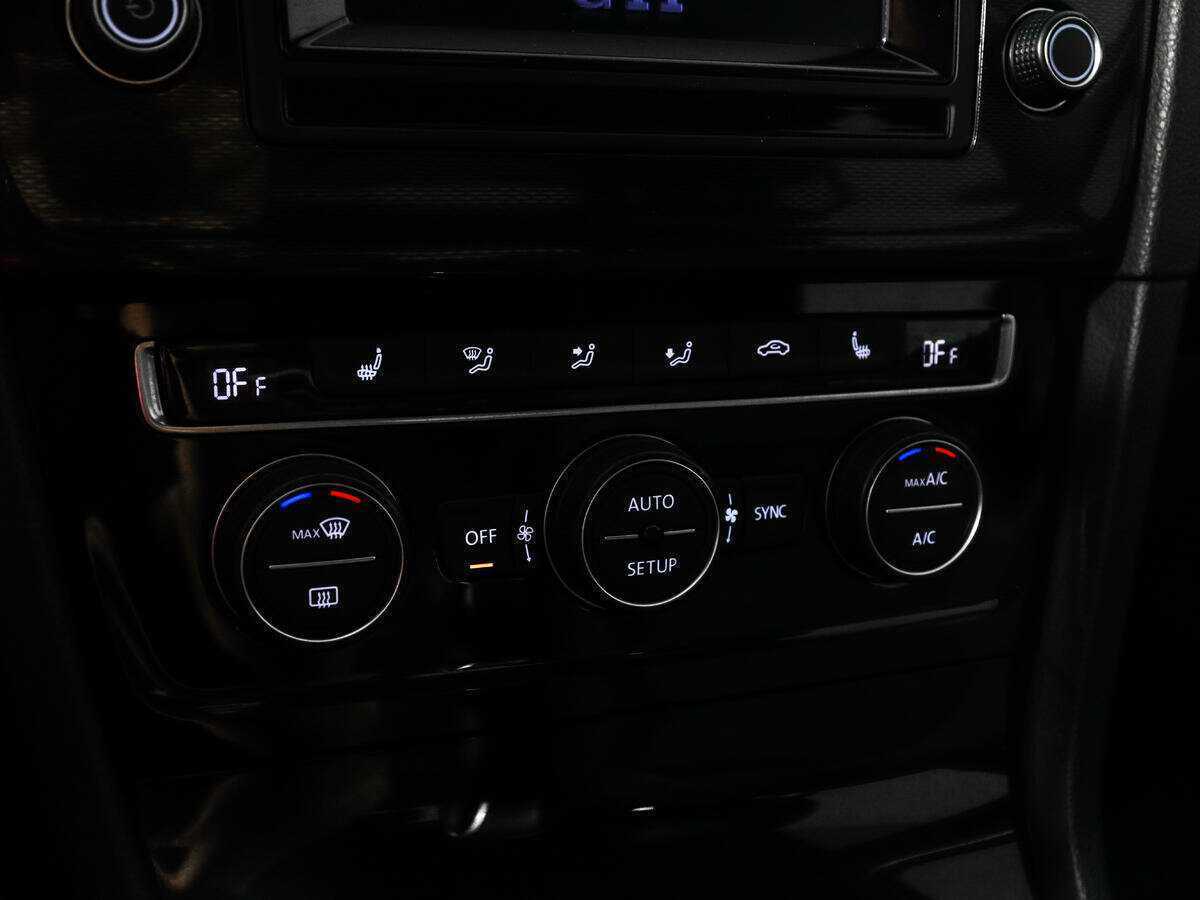 Volkswagen Golf, 2013 - Фото №13