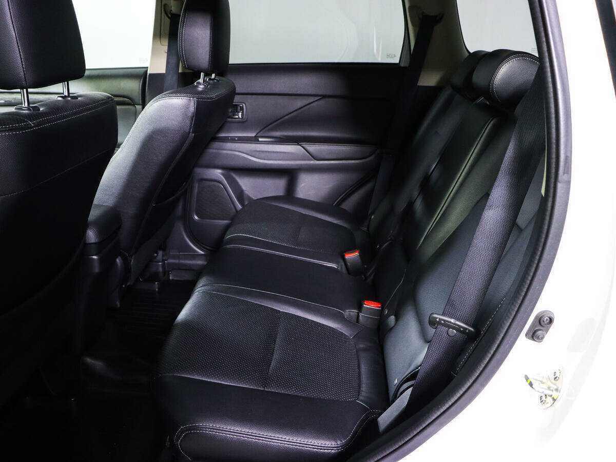 Mitsubishi Outlander, 2016 - Фото №8