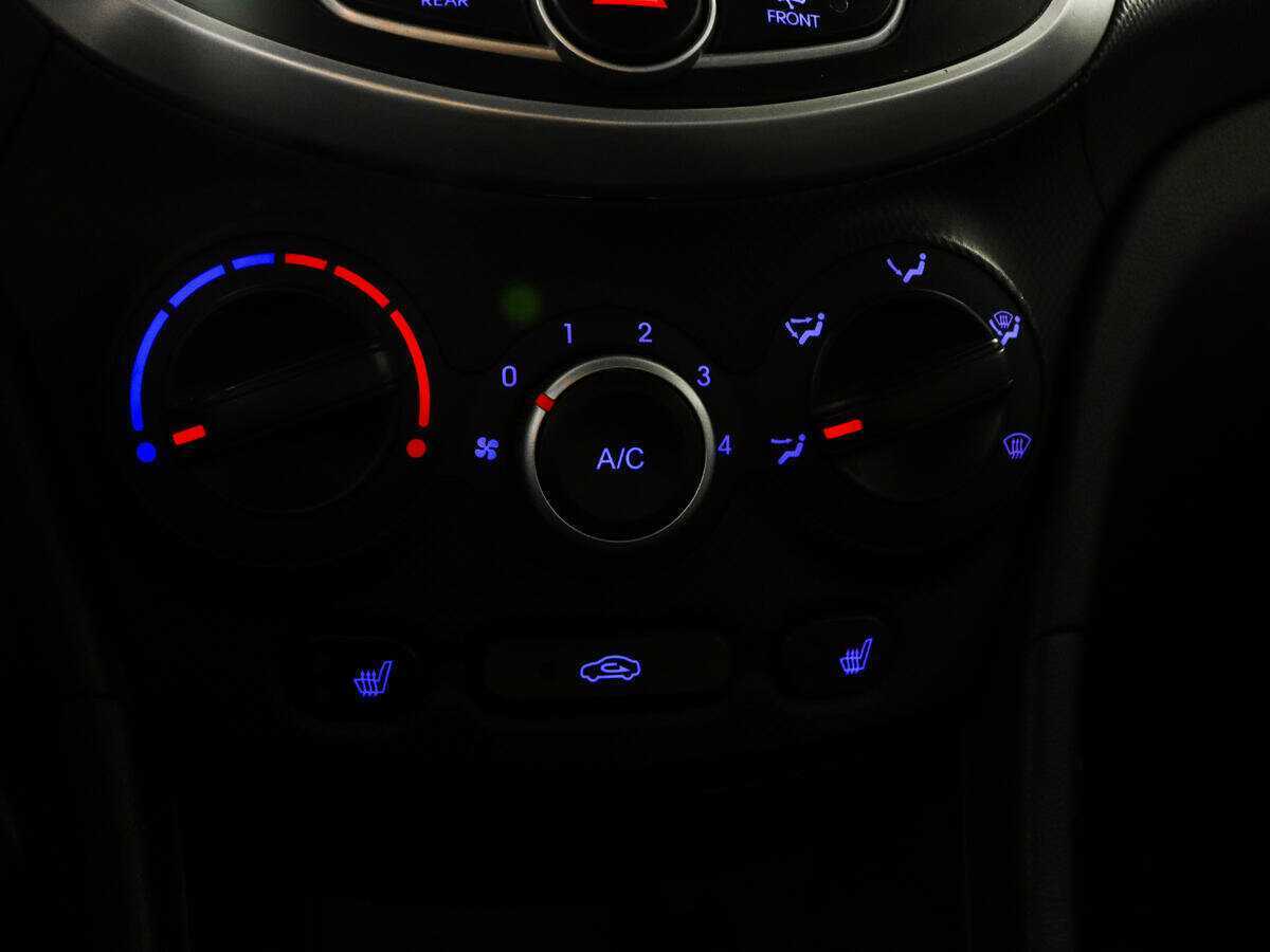 Hyundai Solaris, 2013 - Фото №13