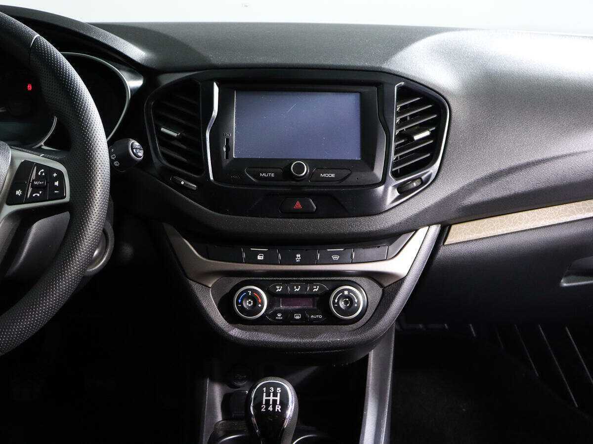 Lada (ВАЗ) Vesta SW, 2019 - Фото №12