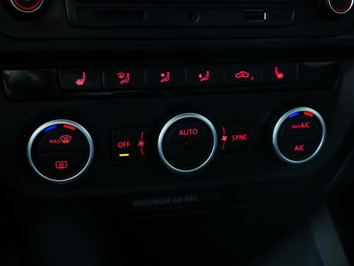 Volkswagen Jetta, 2014 - Фото №14