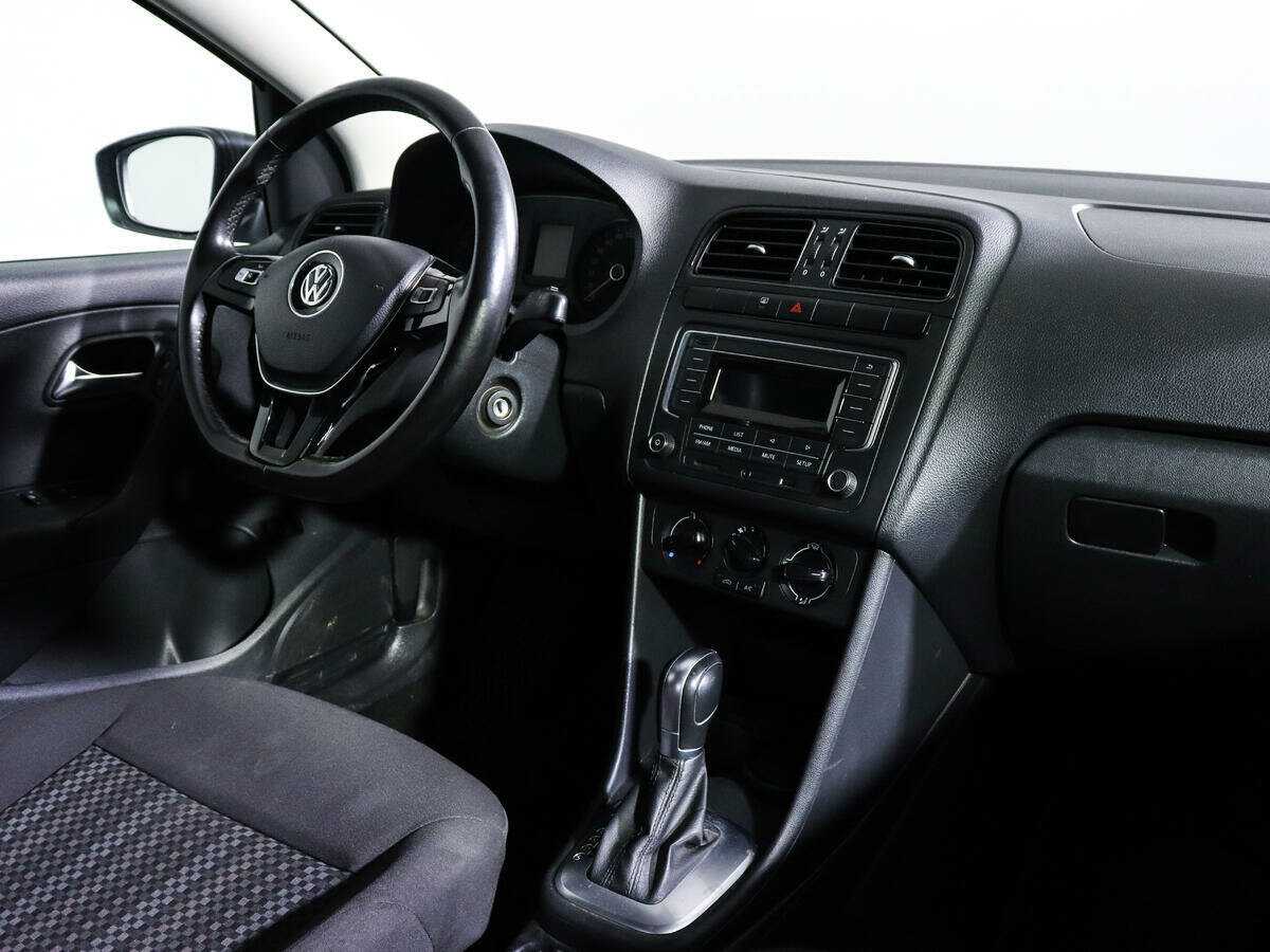 Volkswagen Polo, 2018 - Фото №6