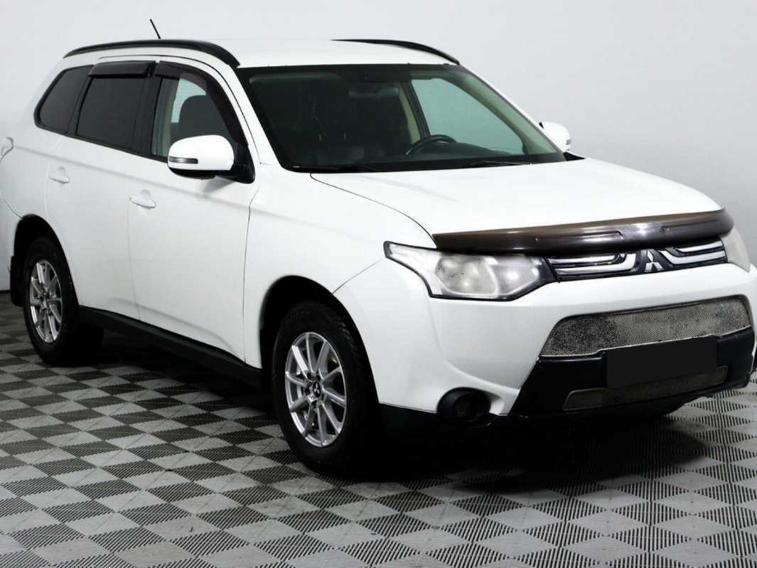 Mitsubishi Outlander, 2013 - Фото №2
