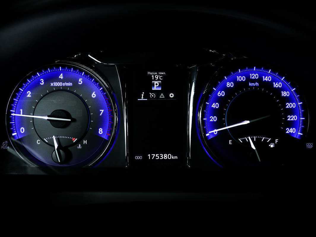 Toyota Camry, 2015 - Фото №9