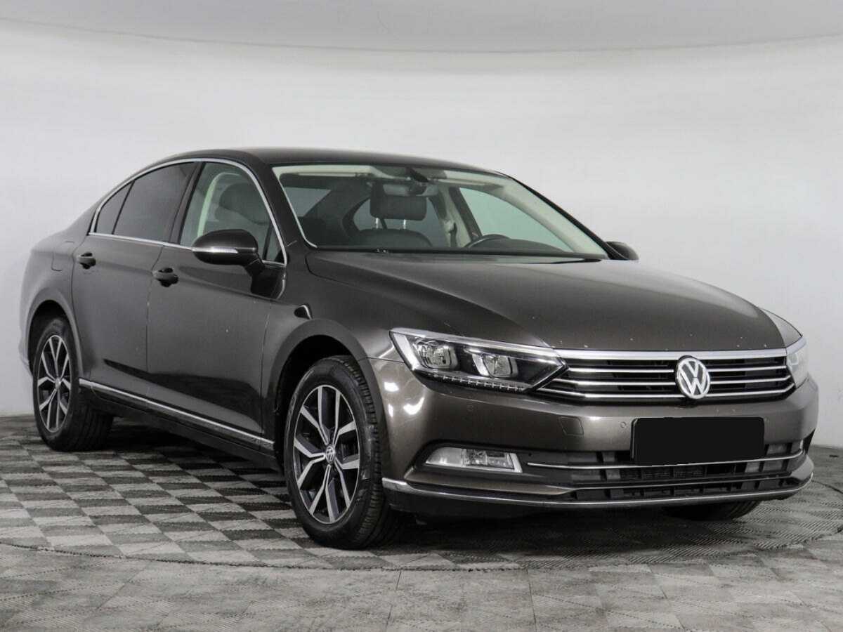 Volkswagen Passat, 2015 - Фото №2