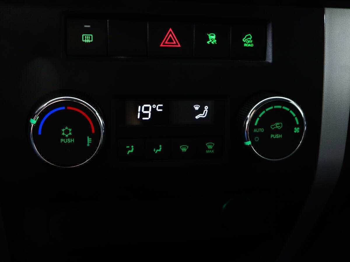 УАЗ Patriot, 2018 - Фото №12