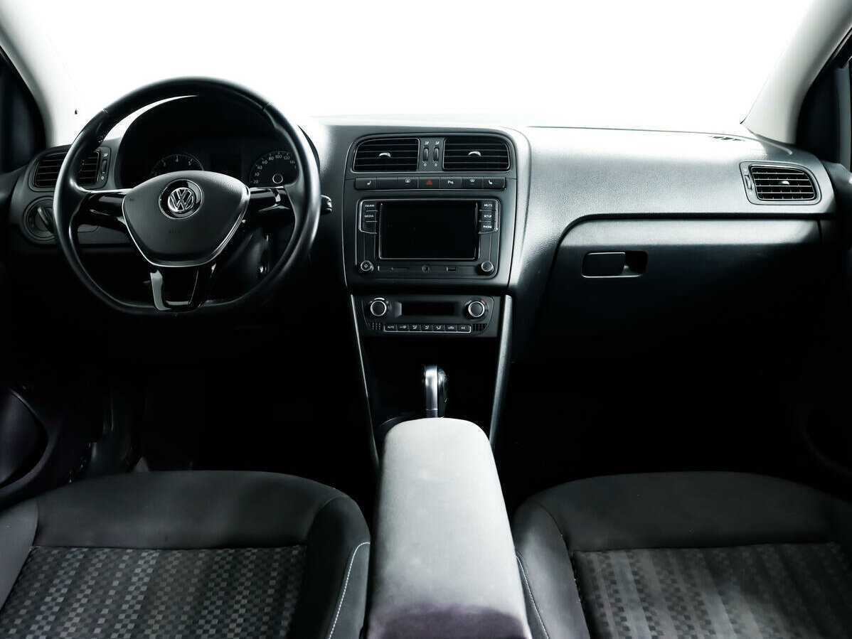 Volkswagen Polo, 2015 - Фото №10