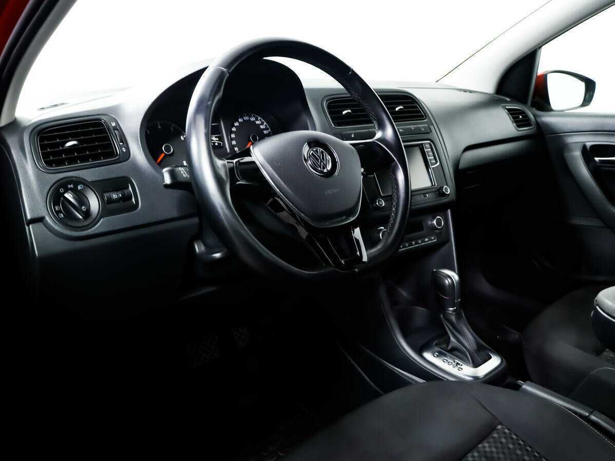 Volkswagen Polo, 2015 - Фото №12