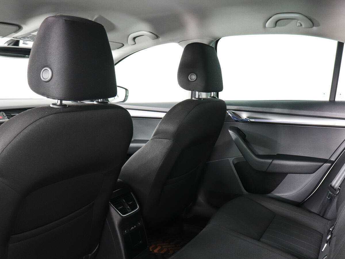 Skoda Octavia, 2018 - Фото №11