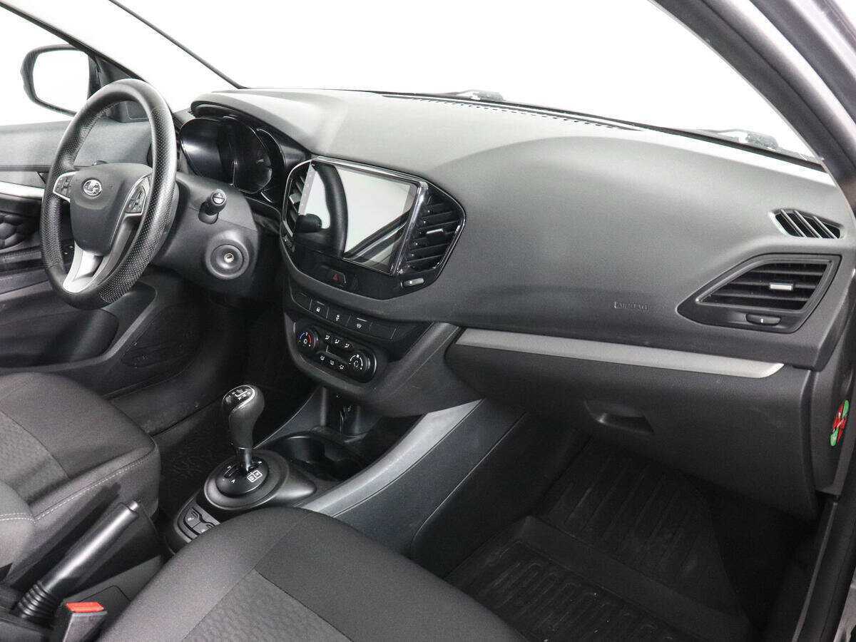 Lada (ВАЗ) Vesta SW, 2019 - Фото №9