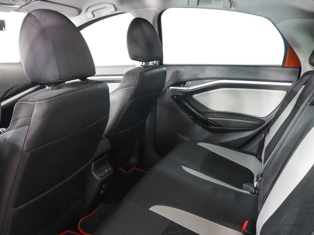 Lada (ВАЗ) Vesta Cross, 2018 - Фото №11