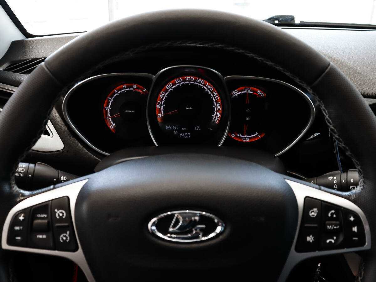 Lada (ВАЗ) Vesta SW Cross, 2019 - Фото №13