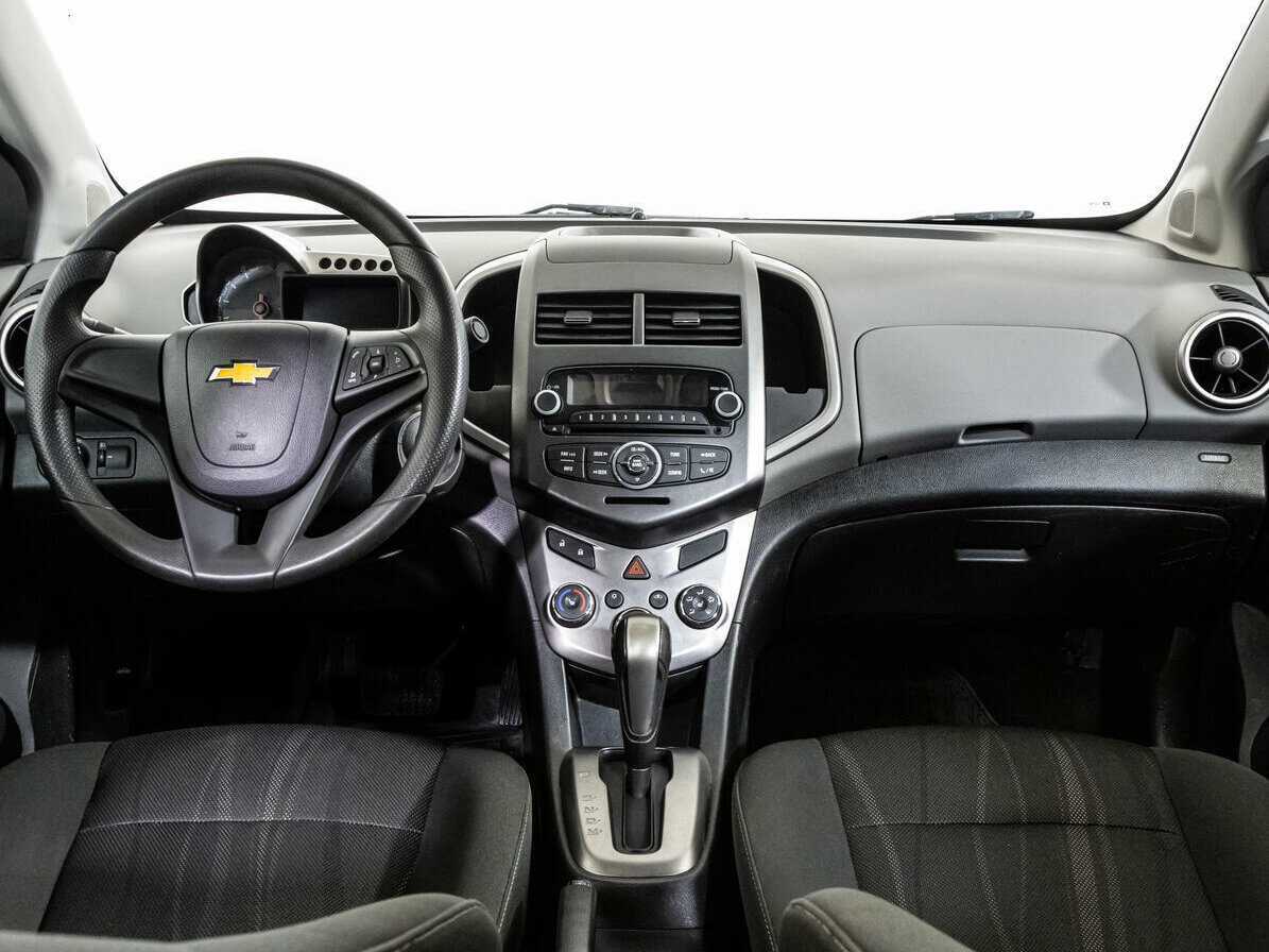 Chevrolet Aveo, 2015 - Фото №9